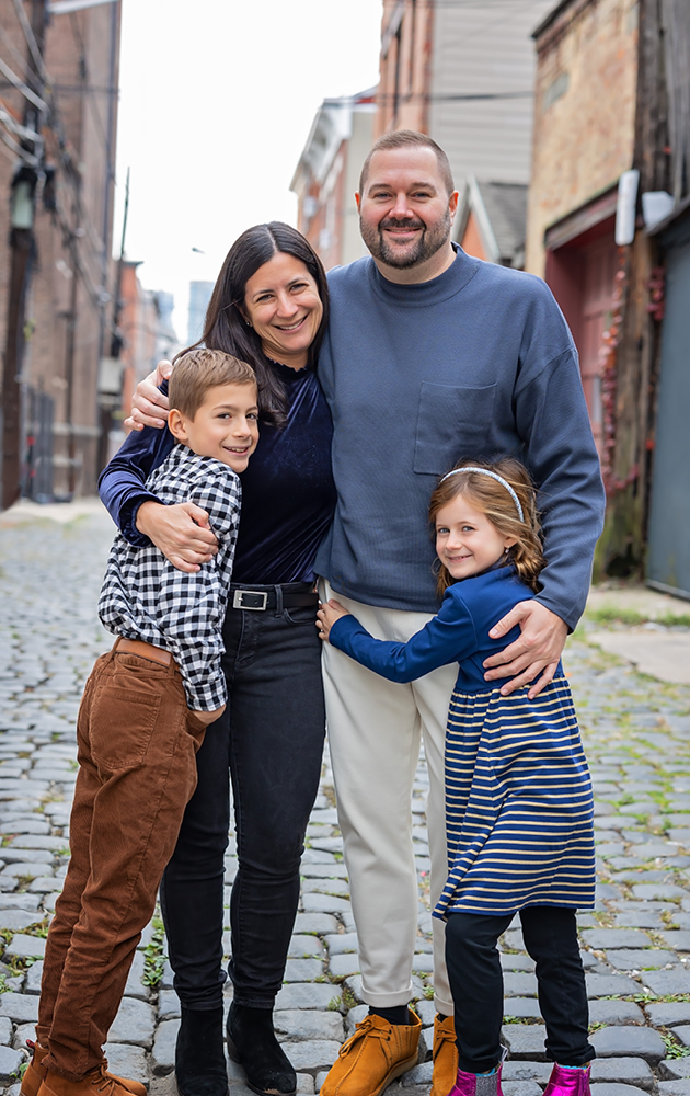 Aaron and Erin Miner and their children