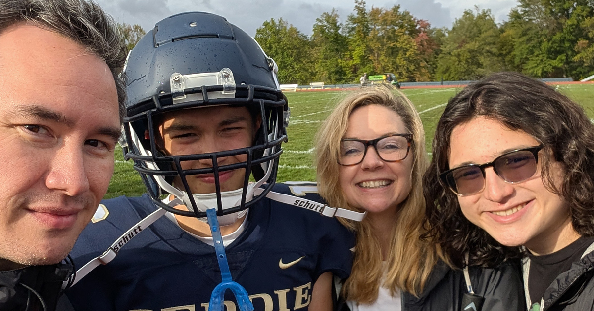 Victor Suthammanont and family